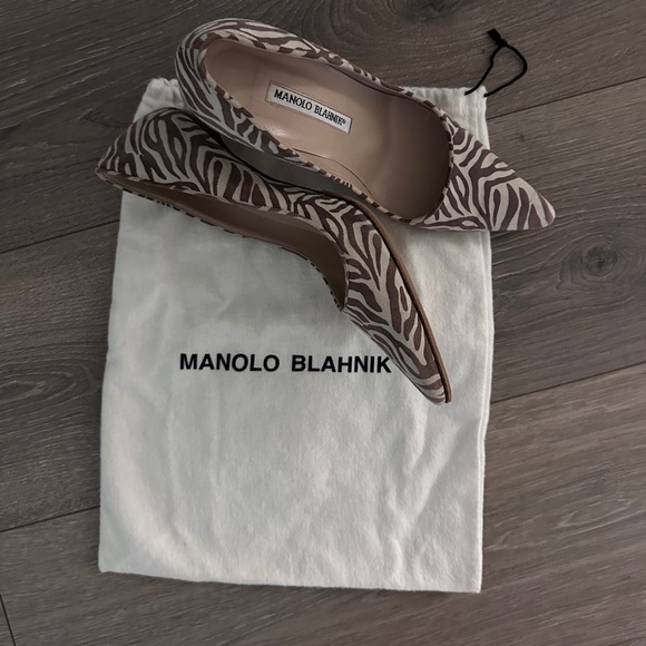 Manolo Blahnik Zebra Striped Pumps - Picture 4 of 4